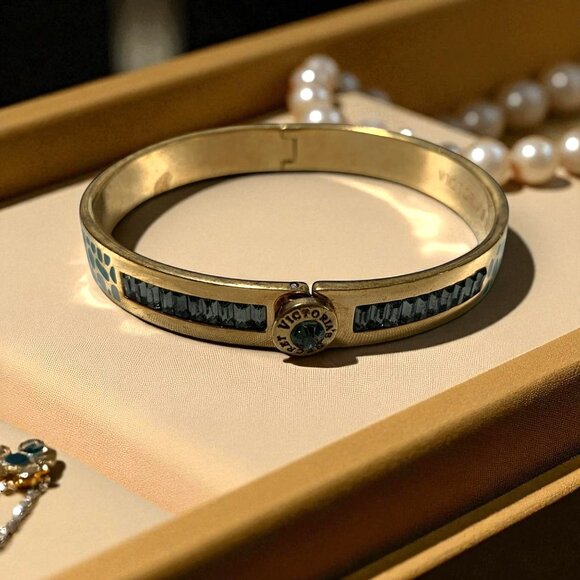 Victoria's Secret Hinged Gold Bangle With Green Botanical Design 2.5" Diameter - Picture 1 of 6